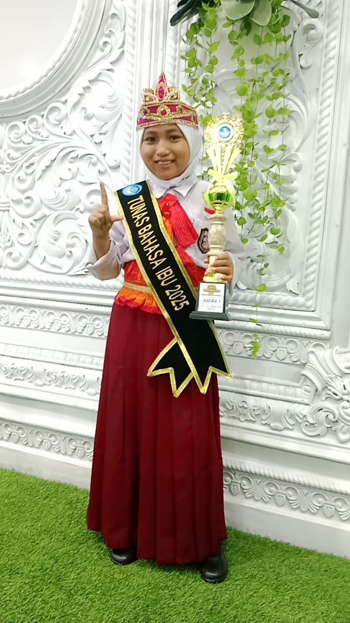 Siswi SDN 2 Busoa Raih Juara 1 Lomba Pidato Bahasa Daerah Wolio  Ringkasan